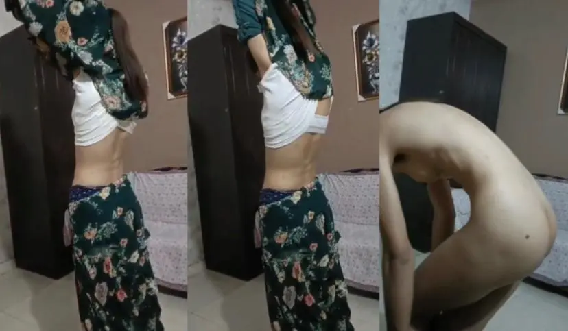 Sexy Thin Girl Remove Her Clothes And Show Body
