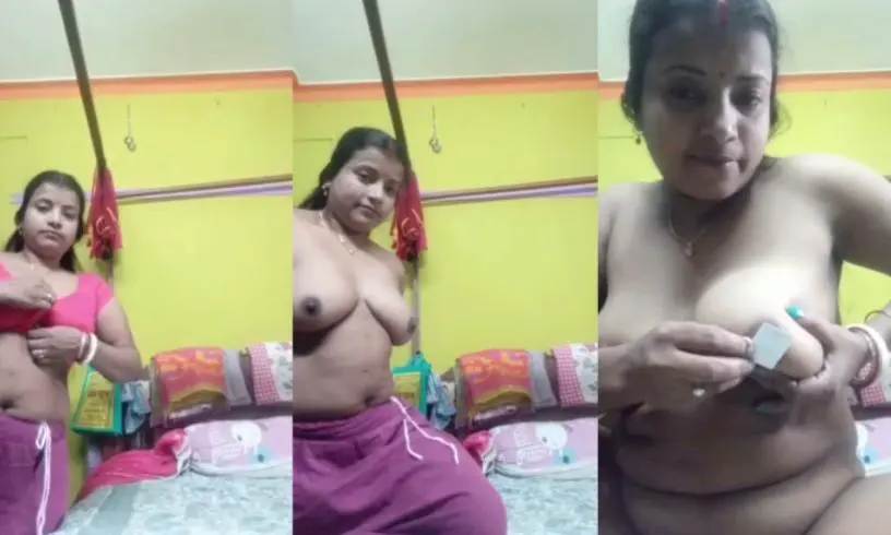 Indian Wife During Video Call Photo Kissing And Masturbation