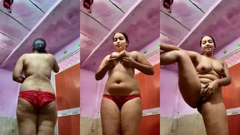 desi girl during bath remove her panty and fingering