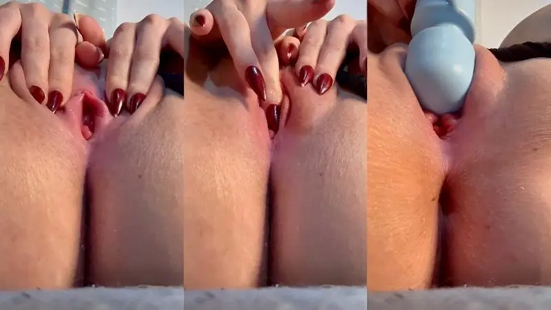 Busty clean sexy pussy model fingering
