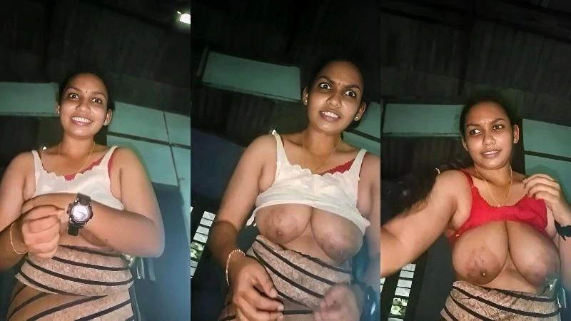 Tamil sexy milf showing her boobs and doing blowjob